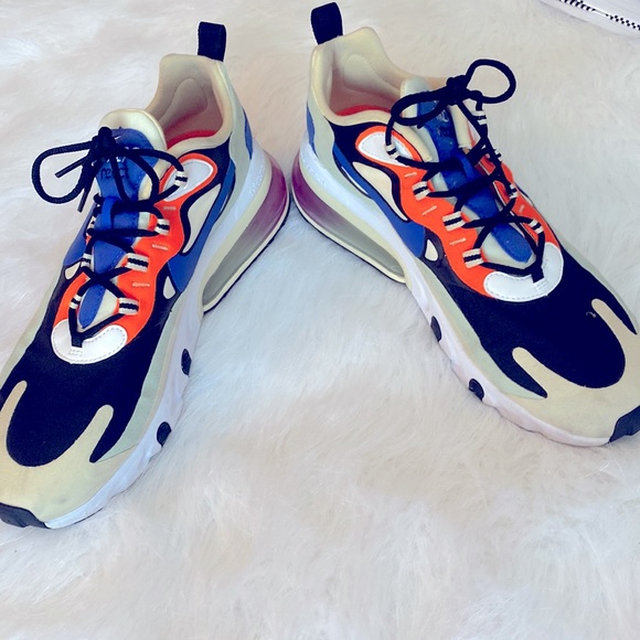 Nike Air Max 270 React, Women’s Size 11 - Picture 8 of 13